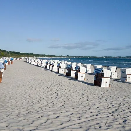 Zur-Alten-Schmiede-I-Links Boltenhagen (Ostseebad)